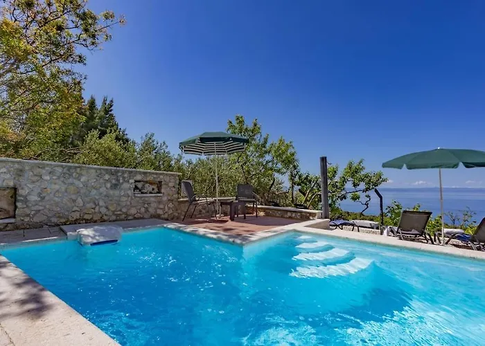 Kety With Pool Makarska