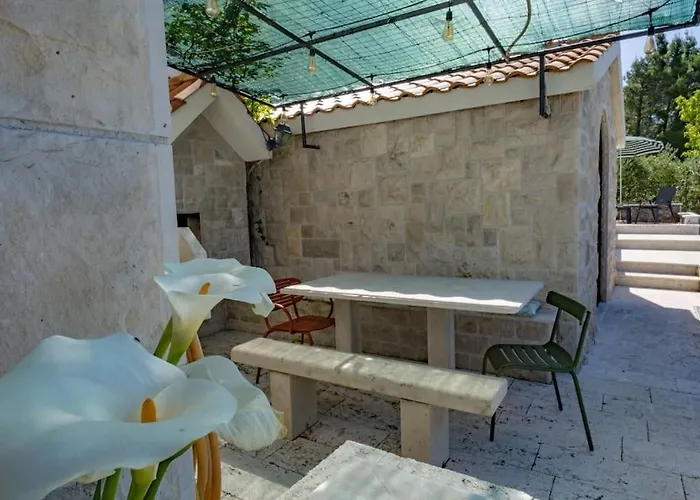 Kety With Pool Hébergement de vacances