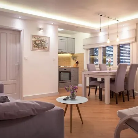 Kety With Pool Makarska